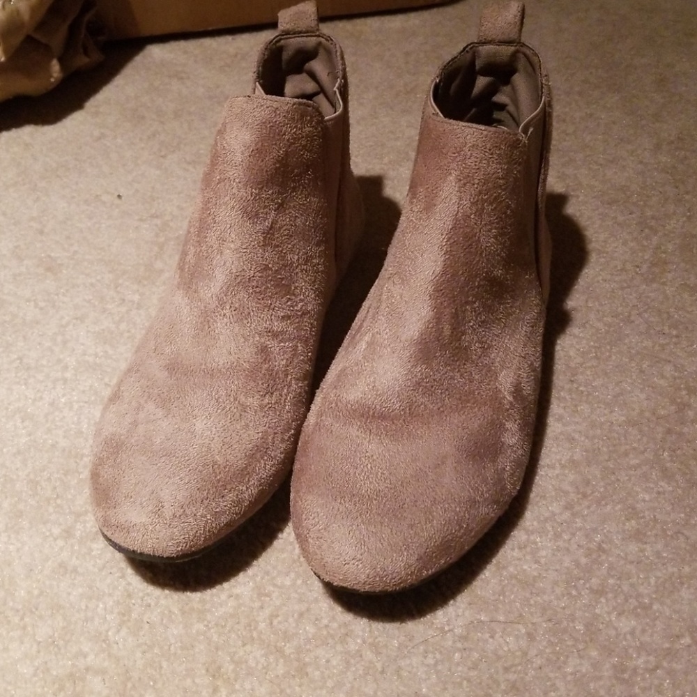 Suede ankle length boots